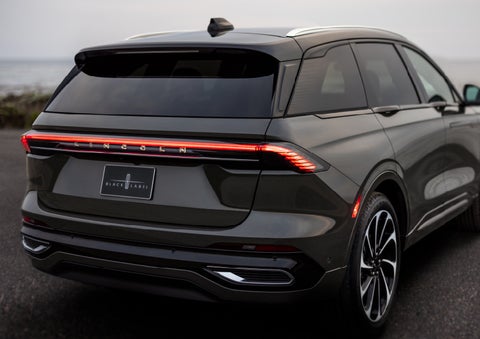 The rear of a 2024 Lincoln Black Label Nautilus® SUV displays full LED rear lighting. | Empire Lincoln in Abingdon VA